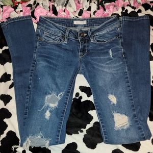 Bullhead brand skinny jeans